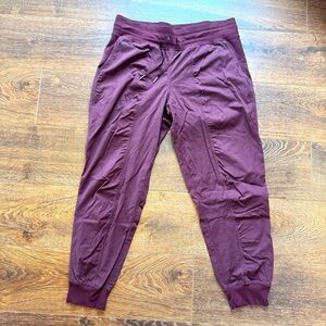 Lululemon Athletica women’s burgundy studio joggers